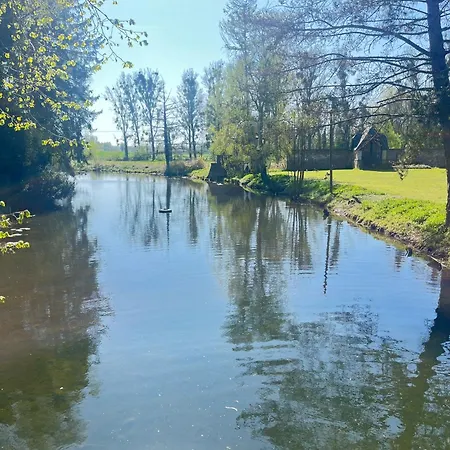 Schloss Rimburg - Jagdschloesschen Am Schlossweiher 7